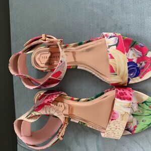 Ted Baker Floral Sandals, size 6.5